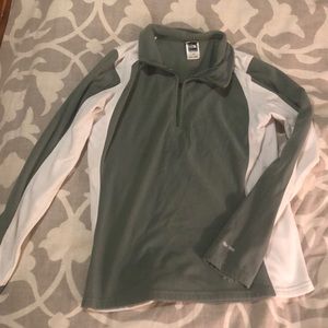 Women’s The North Face fleece pullover half zip